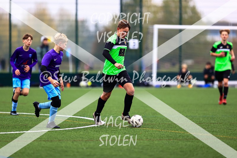 1DX30086 - 2025-10-12 FC Abbey Meads U14 Orange V Kingsdown Lions U14