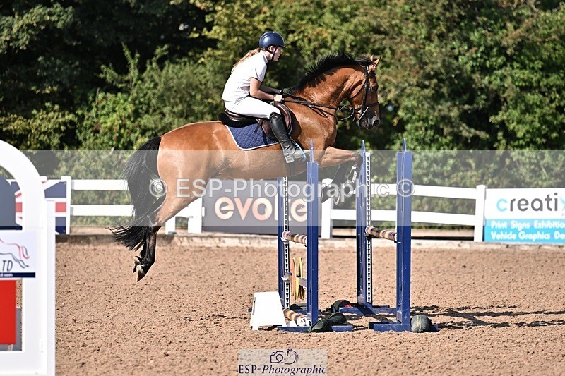 260812-095340-00123 - Cls 2 British Novice and 90cm