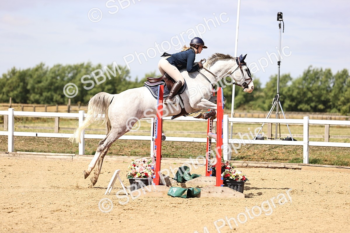 SBM_009841 - Class 8 - Senior Newcomers - 1.10  Open