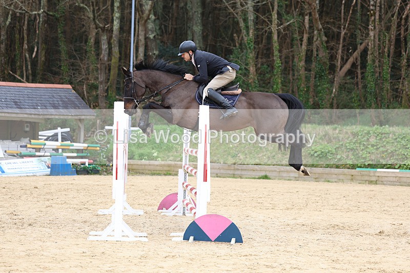 3E7A7810 - Class 9: Senior Foxhunter/1.20 open