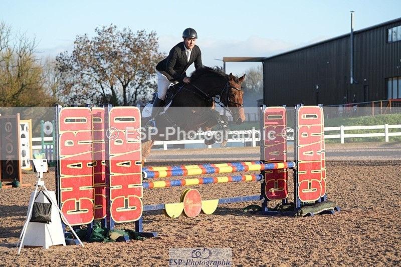 251108-083007-01752 - Cls 9 British Novice and 90cm Open