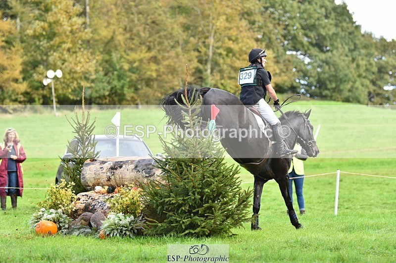 231022-134512-28910 - 329-RINGFORT.REVE.DU.MOULIN-Andrew.Downes-XC