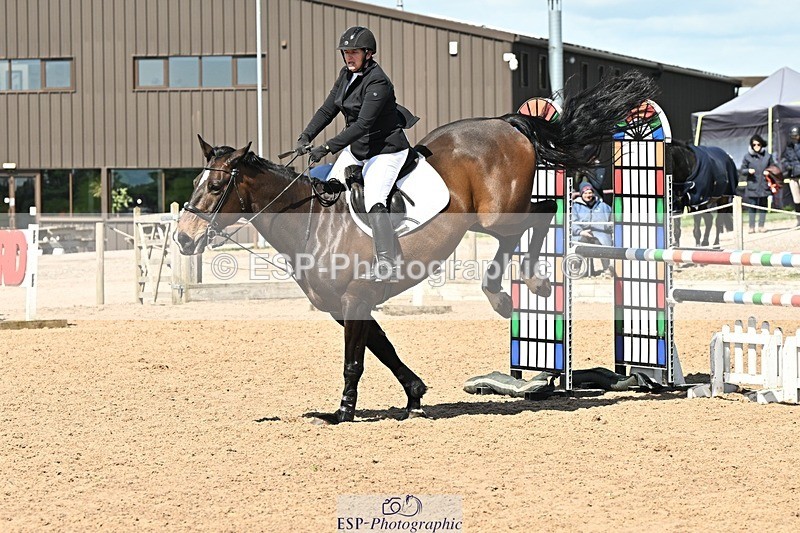 250416-134609-01248 - Cls 4 Newcomers and 1.10m