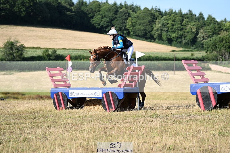 250803A-175608-18537 - S-868-Helen.Banbury-RED.OCTOBER