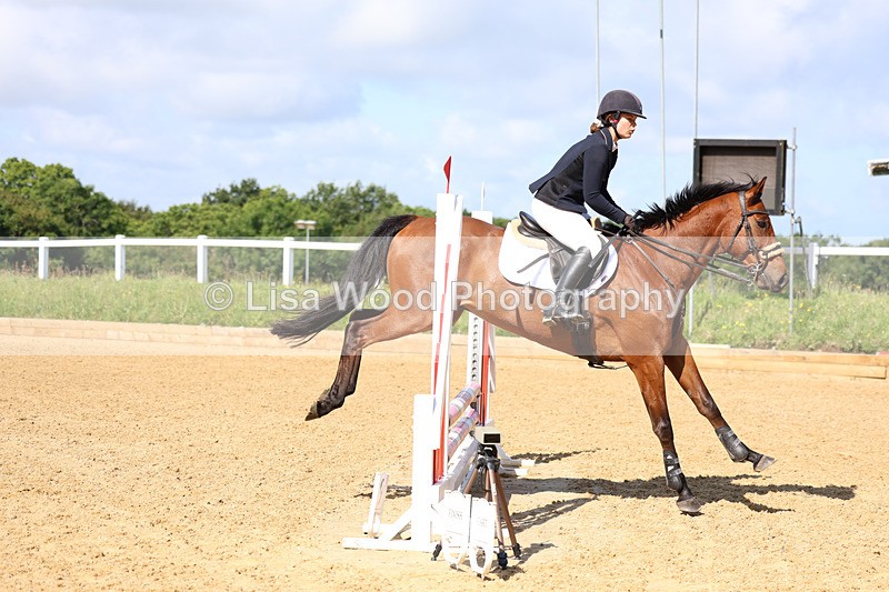 3E7A2583 - Class 2: 70cm Juniors and Seniors