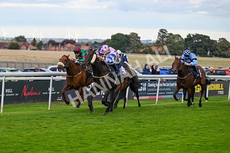 160926-Race 7-Star Suepreme-1852 - Race 7 5.20pm Hurn Handicap (Div I)
