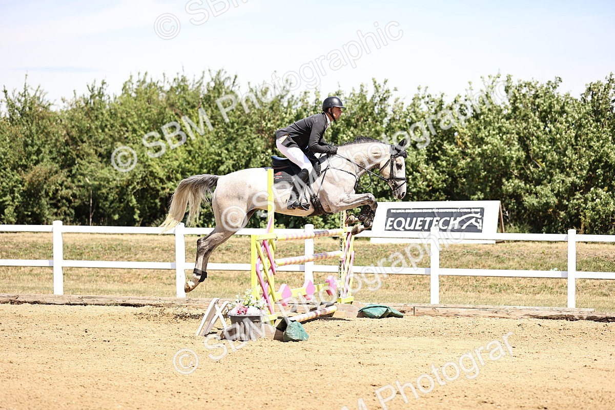 SBM_010095 - Class 9 - Senior Foxhunter - 1.20m Open