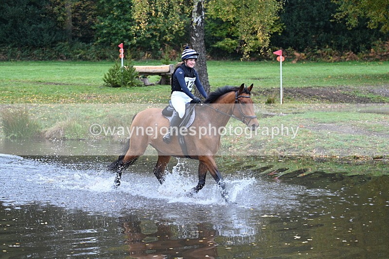 WJ7_3088 - Time 10:47 to 11:11 at the water