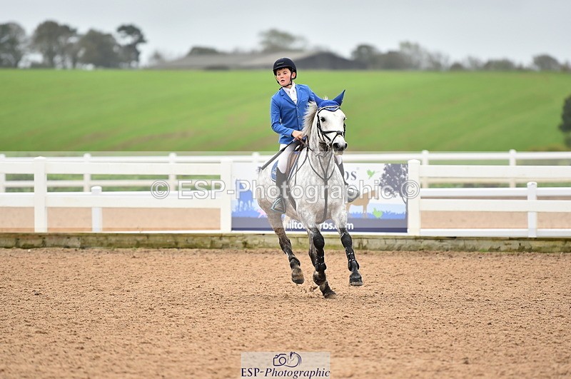 231028A-131646-01649 - Cls 4 Newcomers & 1m Open