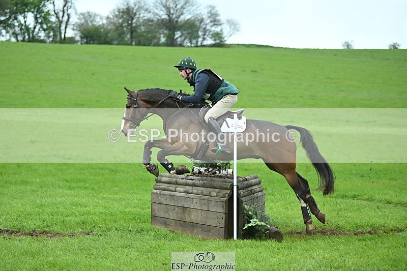 250419-105141-08078 - 425-Ollie.Martin-MIH.POP.SOCKS