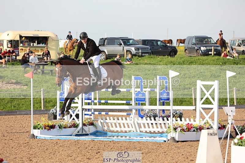 240511A-185406-16027 - Cls 39 Chard Equ Derby