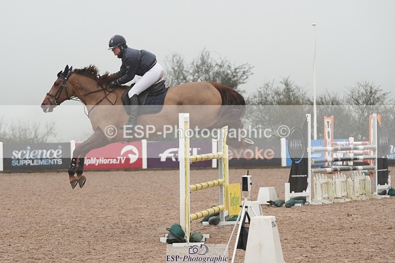 251207-120617-01970 - Cls 20 Snr Newcomers and 1.10m