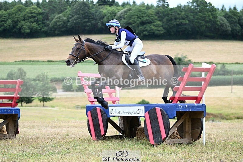 250803A-123604-13243 - M-553-Beatrice.Hayman-Joyce-ICONIC