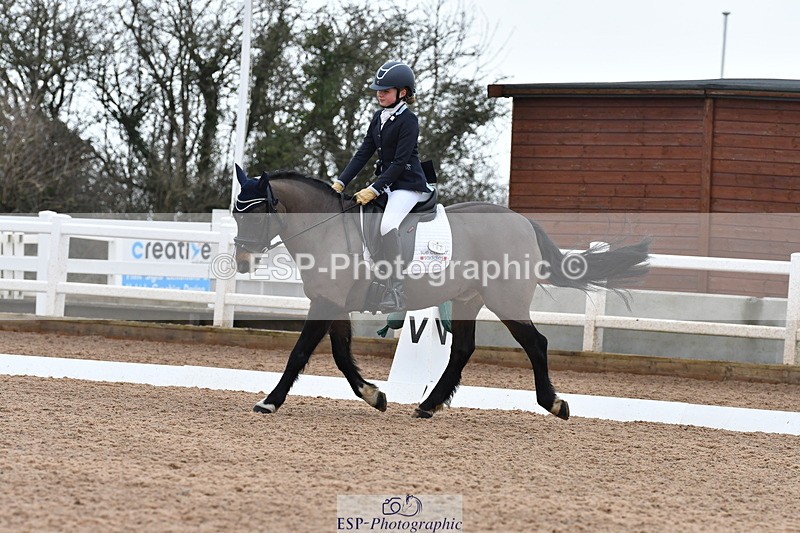 240121A-105403-00500 - Cls 5 Novice 37A