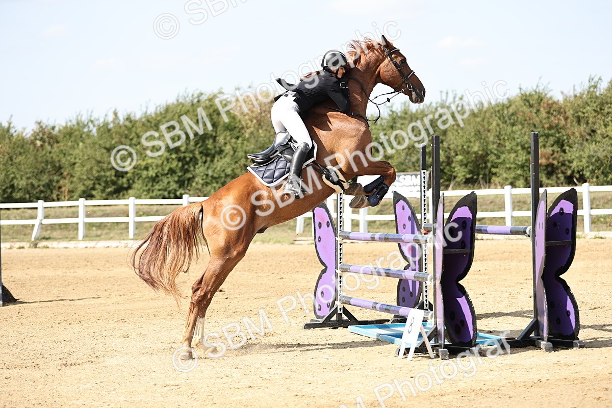 SBM_005189 - Class 6 = Senior Newcomers - 1.10m Open
