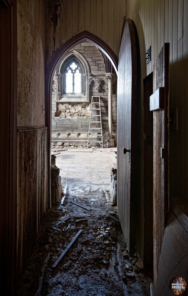 St. Peter's Episcopal Church (Germantown, PA) | Side Door - St. Peter's Episcopal Church