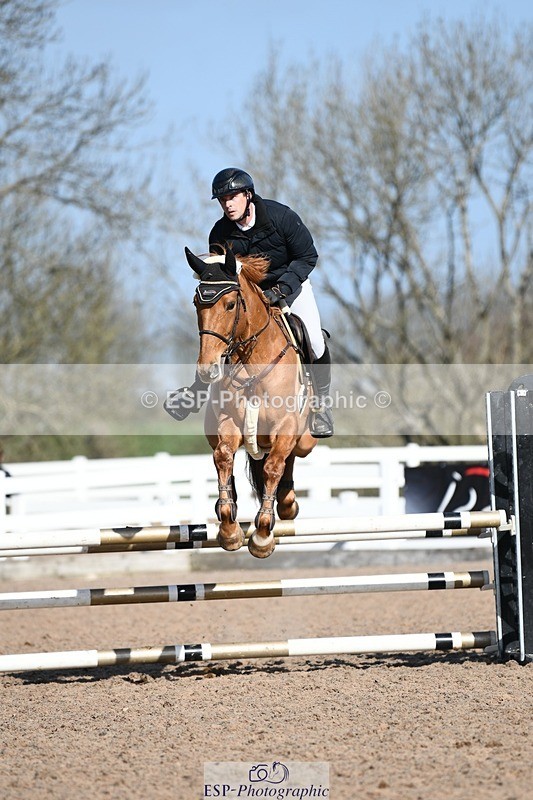 250330-103930-06209 - Cls 32 British Novice and 90cm