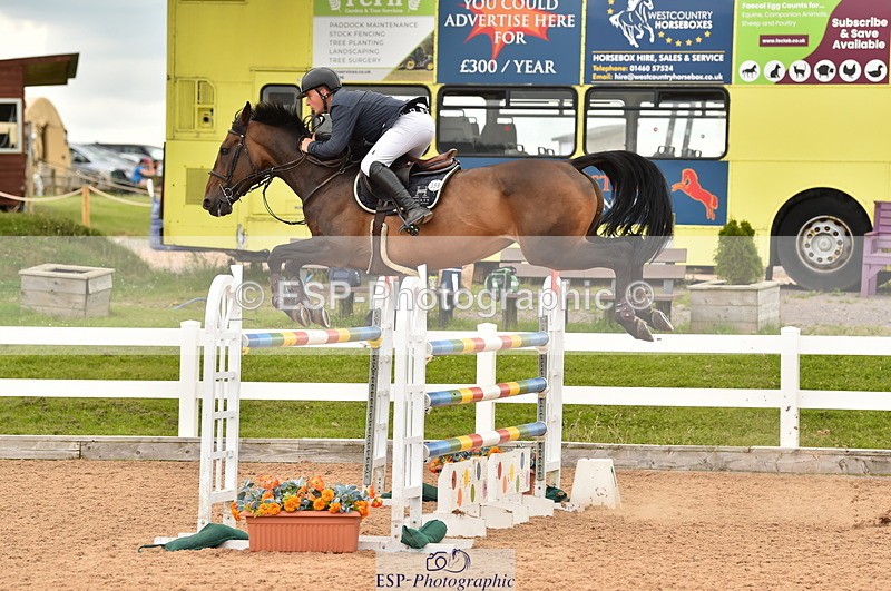 230720A-134400-03179 - Cls 21, 1 Star Gold 1.30m