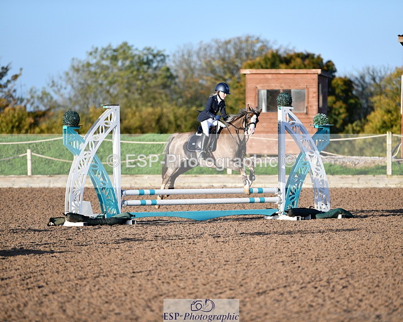 241026A-090643-00370 - SAT Cls 19 Clear Round 50cm