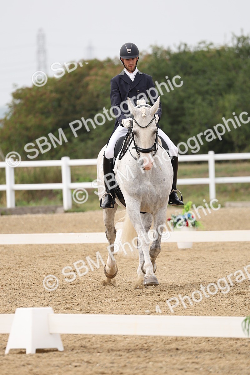 SBM_008164 - Class 10 - FEI INT I - 16.10-16.50