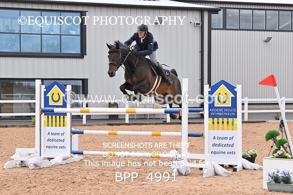 BPP_4991 - CLASS 7 THURS Redpost Equestrian Senior Foxhunter/1.20m Open