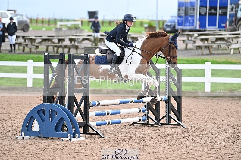 241117X-083053-03071 - Cls 02s Pony intro 70cm