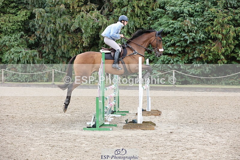 250831A-134424-10352 - Cls 42 Snr 1m Grand Prix