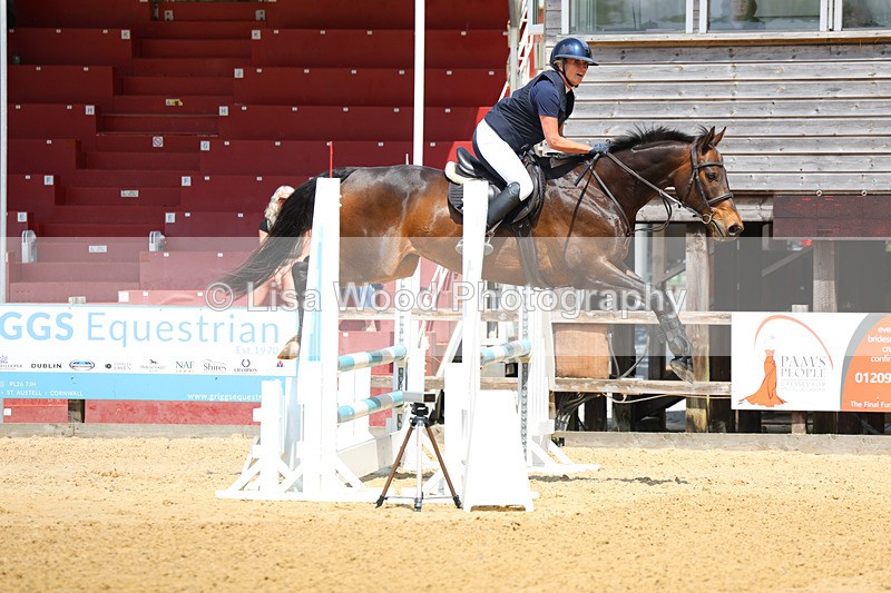 3E7A0156 - Class 9: Senior BN/90cm open