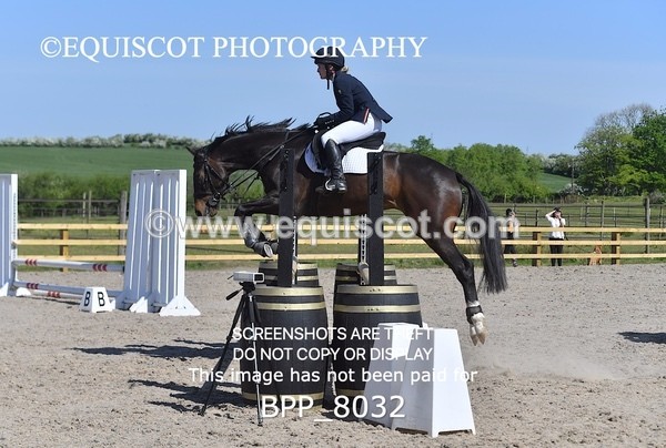 BPP_8032 - CLASS 3 Senior BritiNovice/ 90cm Open