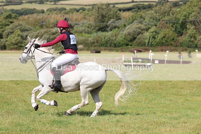 3E7A6703 - Class 1: Trebudannon Open: Pheasant Feeder