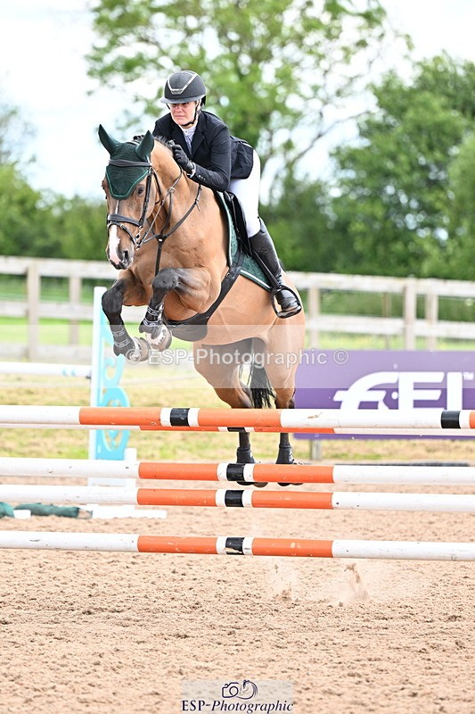 240608A-141930-02721 - Cls 5 Snr Foxhunter and 1.20m Open