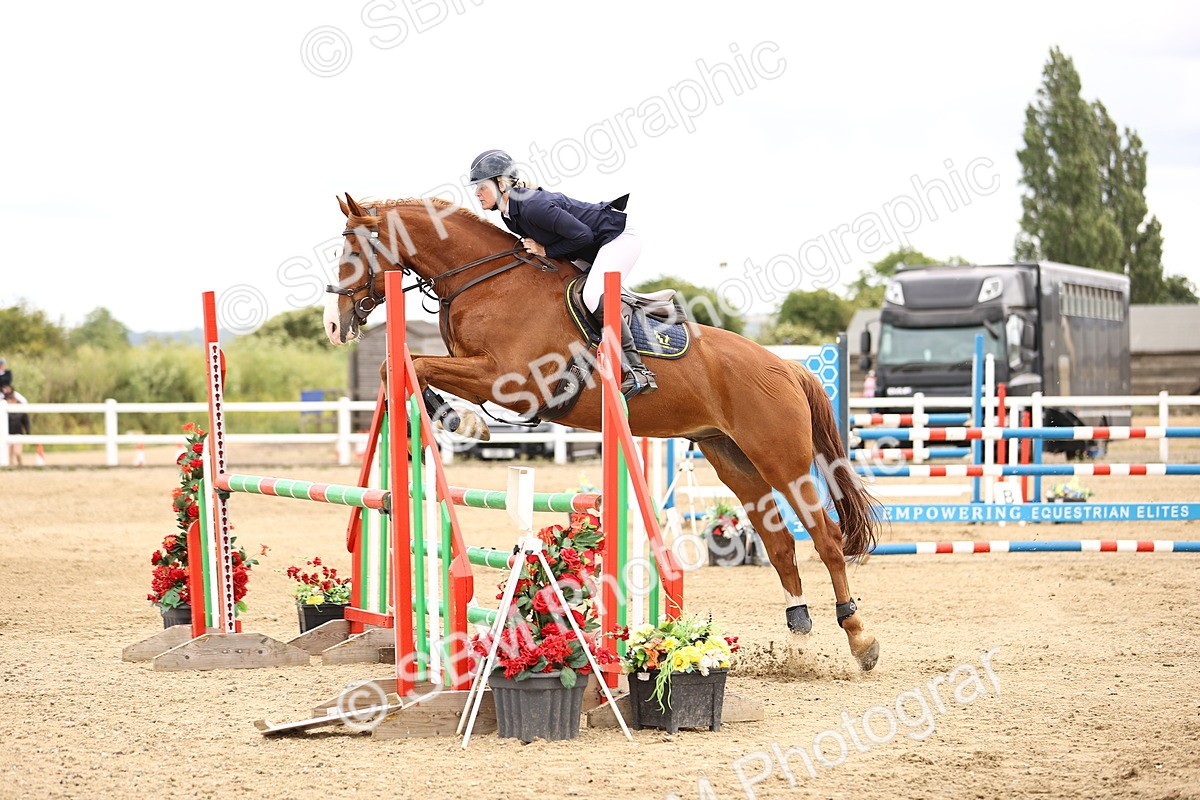 SBM_007704 - Class 19 - Senior Newcomers - 1.10m