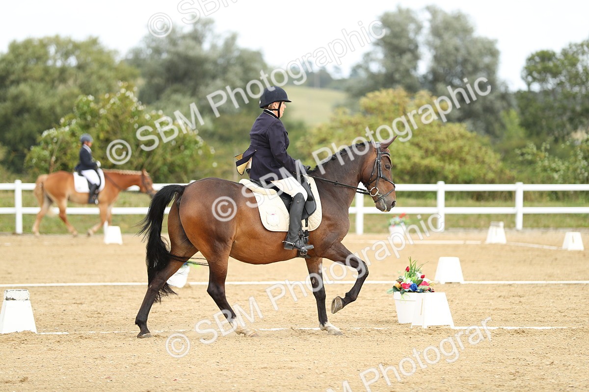 SBM_016432 - Class 13 - Novice 23 - 11.25-12.35