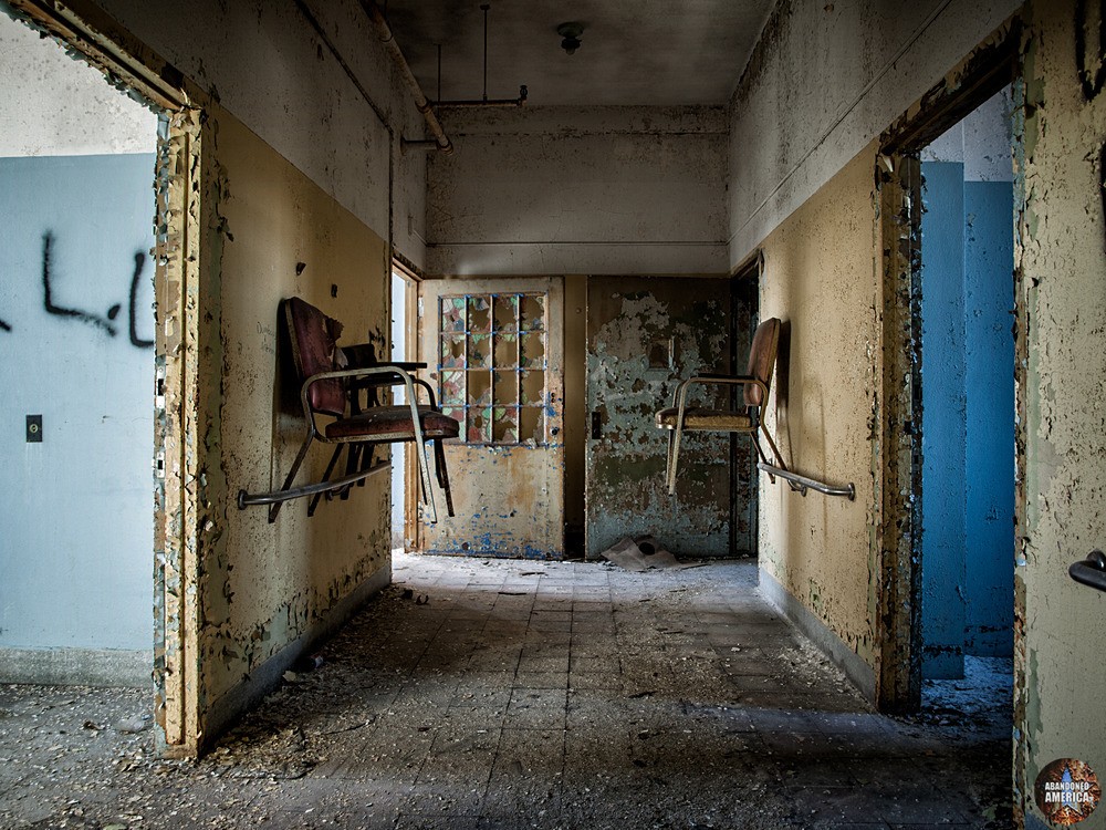 Kings Park Psychiatric Center | Flying Chairs II - Kings Park Psychiatric Center