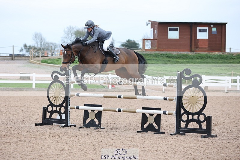 241101A-153456-03041 - FRI Cls 7 Blue Chip Grade B&C Jump Off