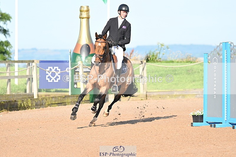 240719A-080225-09163 - Cls 18, 1 Star Gold Tour 1.35m