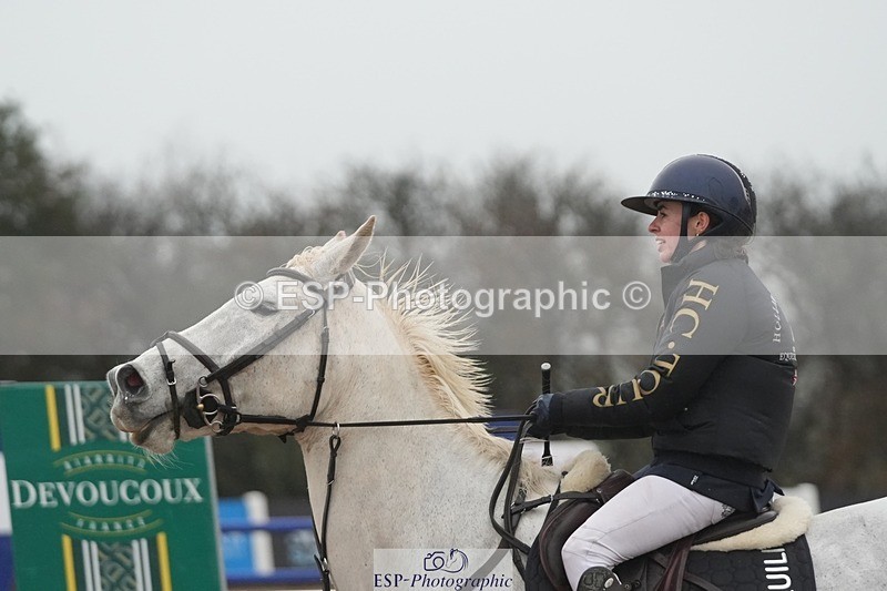 251207-120114-01935 - Cls 20 Snr Newcomers and 1.10m