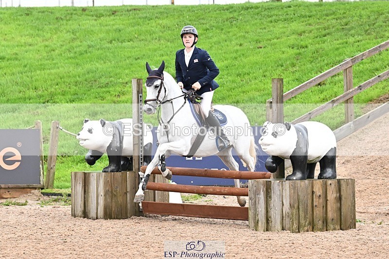 250920-162348-01890 - Cls 22 Pony Intro 90cm Derby