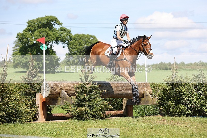 240525-111556-12576 - 329-GLOBAL_AMARETTO-Charlotte_Agnew