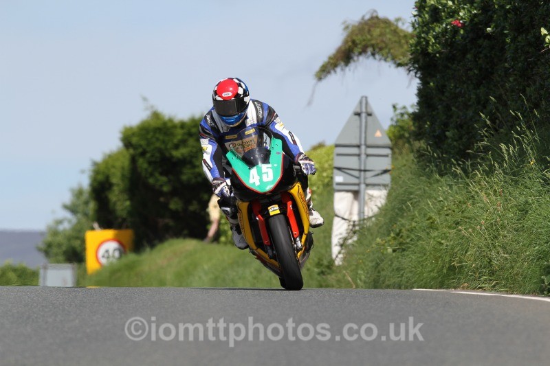 Michael Russell Kawasaki / TrackElectronics - Bikenation Lightweight TT