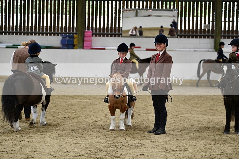 WJ5_7074 - Class 10 Childs Pony