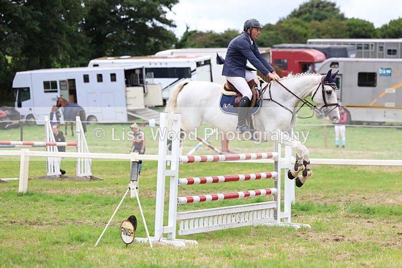 3E7A8346 - Class 8: Senior Foxhunter/1.20m open
