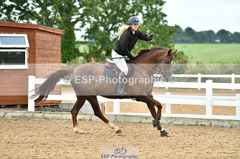 230730A-142932-10335 - Cls 35 1.05m Amateur Quali