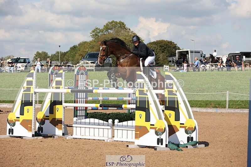 230915A-143829-02675 - Cls 5 National 1.40m