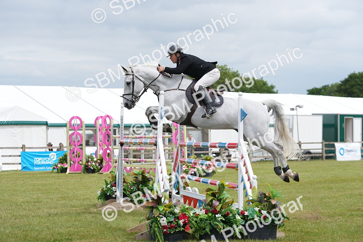 SBM_06527 - Class 202 - National 1.40m Open