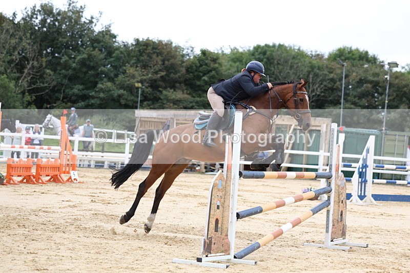 3E7A3150 - Class 8: Senior Newcomers/1.10m open