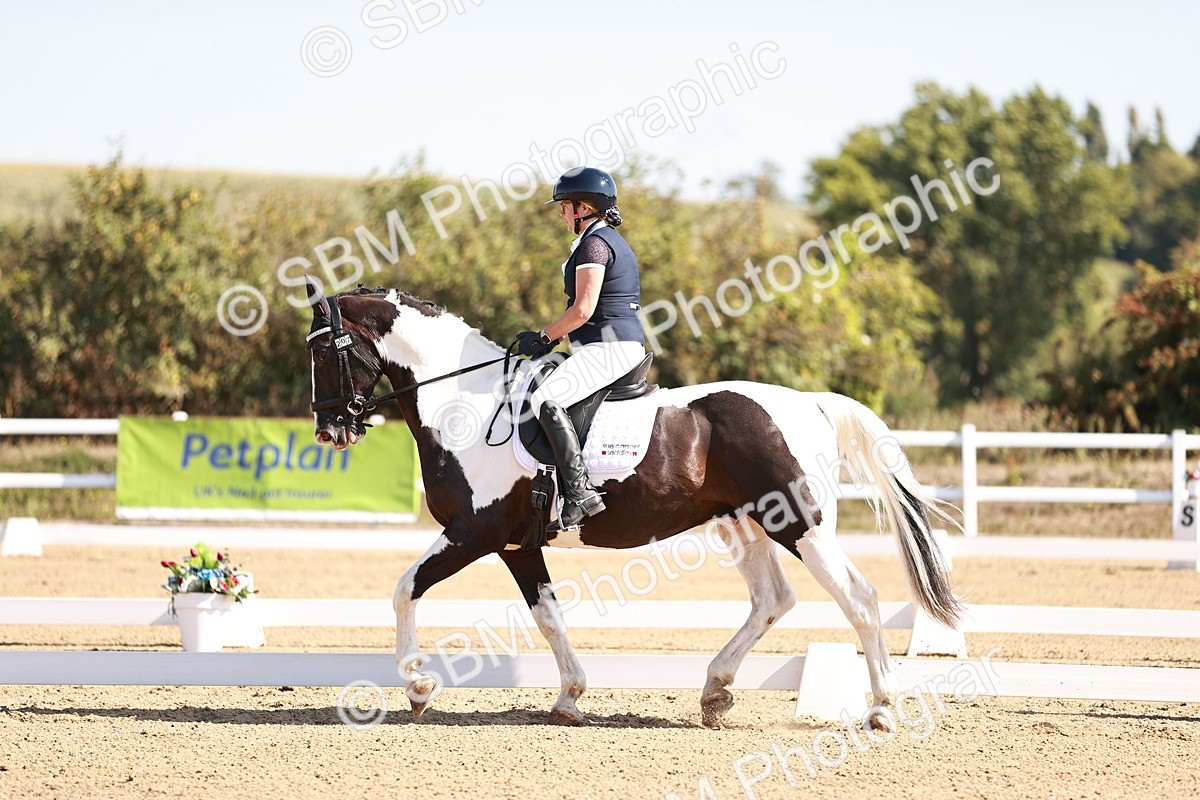 SBM_004314 - Class 12 - Novice 5 - 10.31-11.41