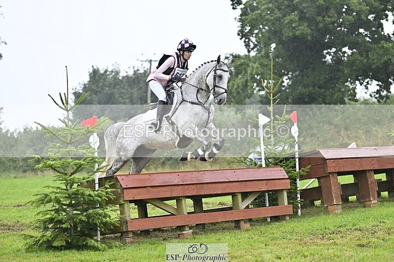 240901A-154455-10387 - 512-Jessica.Long-LADY.GREY