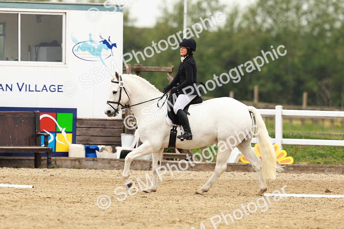 SBM_001102 - Class 6 - Novice 4