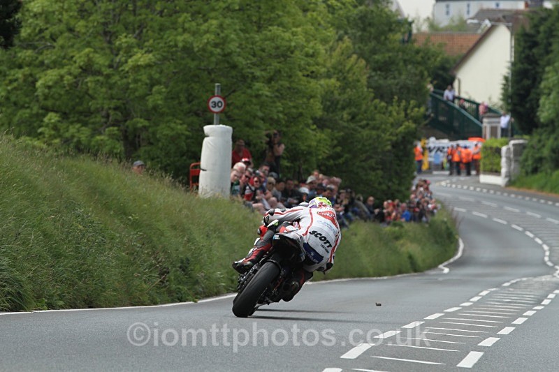 Jamie Hamilton - Bennetts.co.uk Lightweight TT